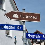 Foto Wegweiser zum Denkmal Durlesbach-Bähnle in Reute - Wegweiser zum Denkmal Durlesbach-Bähnle in Reute
